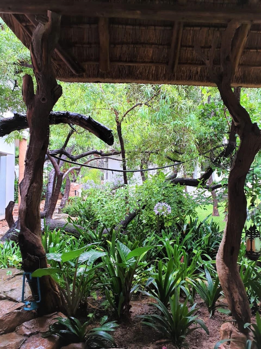 4 Bedroom Property for Sale in Hartbeespoort Rural North West